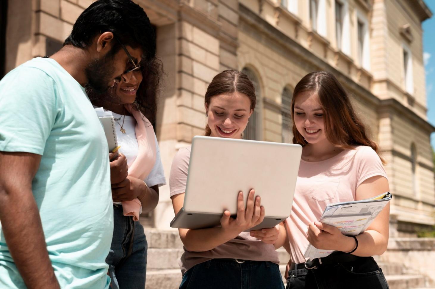 Professional learning environment with financial documents and analysis tools